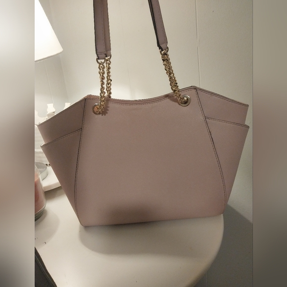 Light Pink Michael Kors Jet Set Bag - Picture 12 of 13